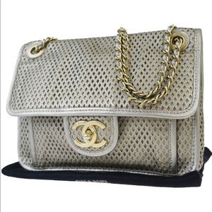 💖CHANEL 😍 Gorgeous Bag Silver Leather Chain Rare